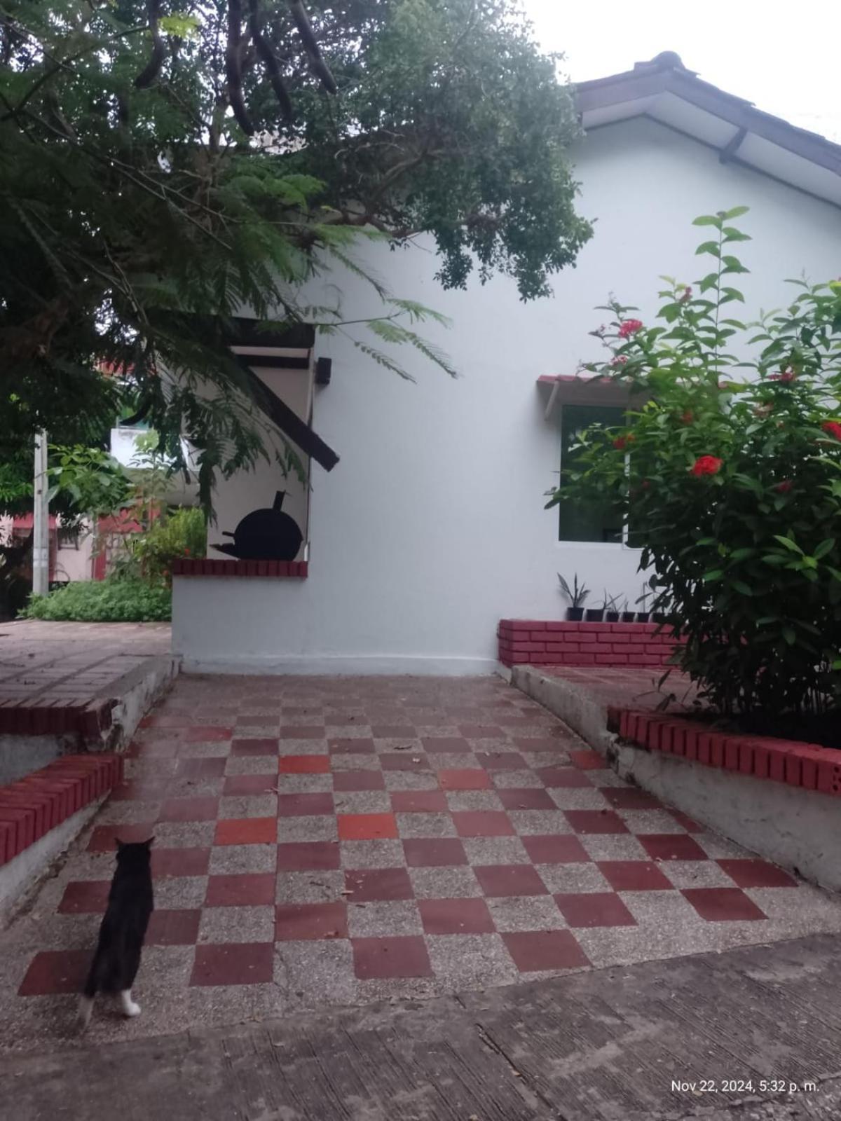 Sarac 1 Piso
